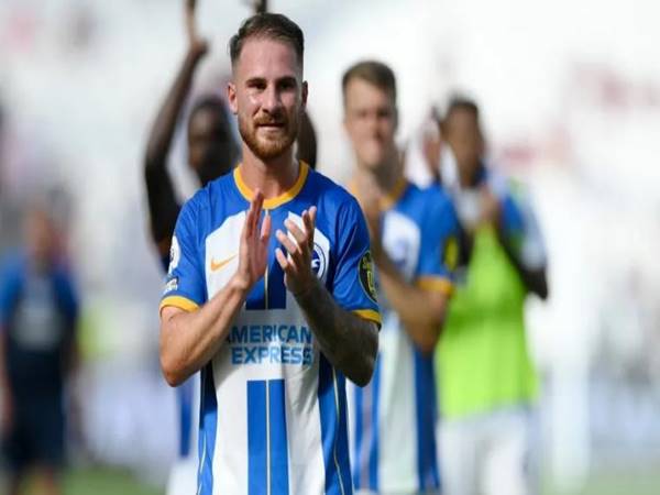 Alexis Mac Allister trong màu áo Brighton & Hove Albion