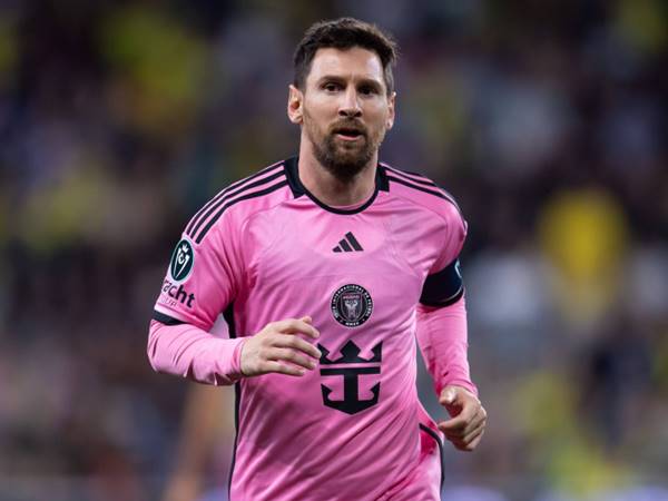 Cầu thủ có mức lương cao nhất thế giới: Lionel Messi Cầu thủ có mức lương cao nhất thế giới: Lionel Messi