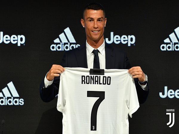 Số áo đầu tiên của Ronaldo ở Câu lạc bộ