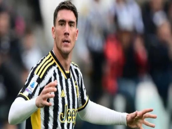 Juventus lưỡng lự, Vlahovic im lặng Juventus lưỡng lự, Vlahovic im lặng